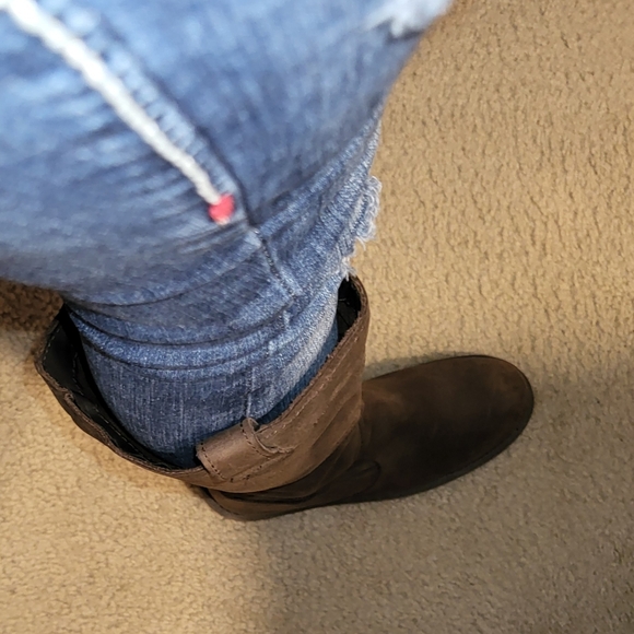 Leather boots - Picture 8 of 12